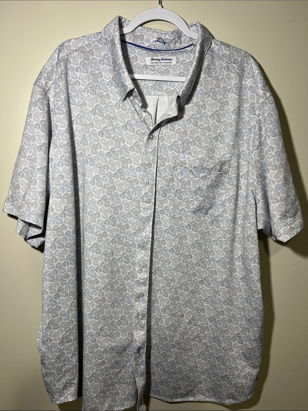 Tommy Bahama Light Gray & White Short-Sleeve Button-Down Shirt